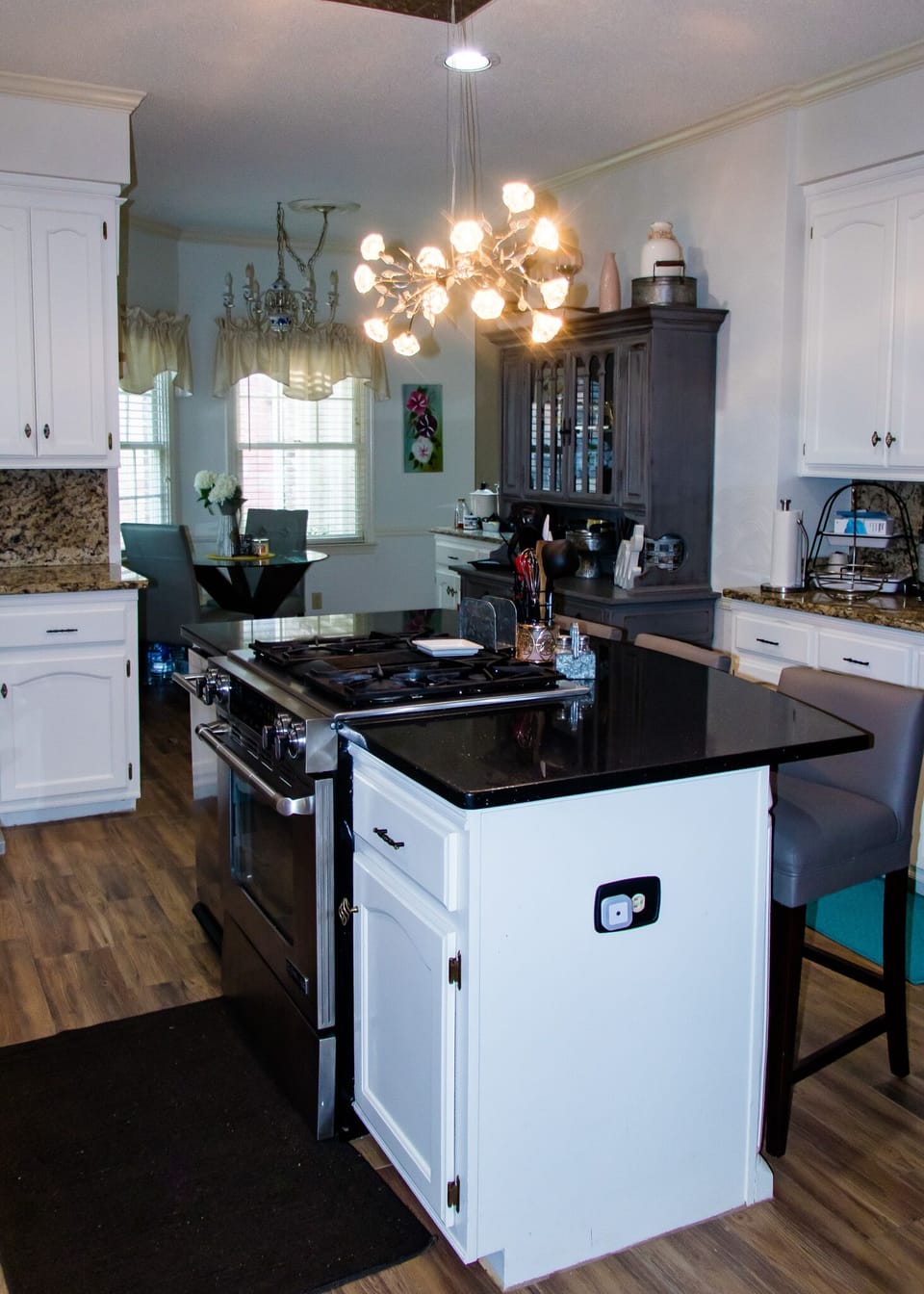 Gourmet Kitchen 