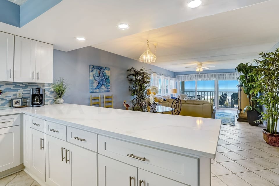 Condo, 2 Bedrooms | Interior