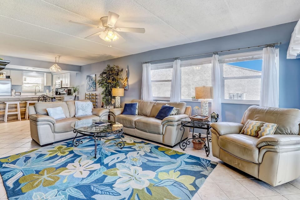 Condo, 2 Bedrooms | Living area | TV