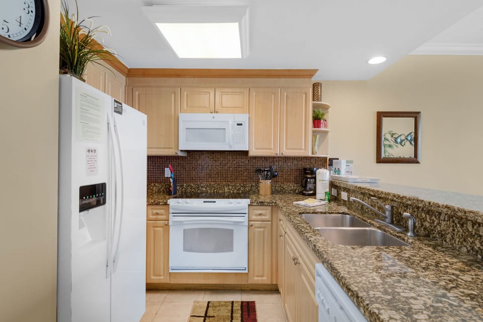 Kitchen has everything your chef will need