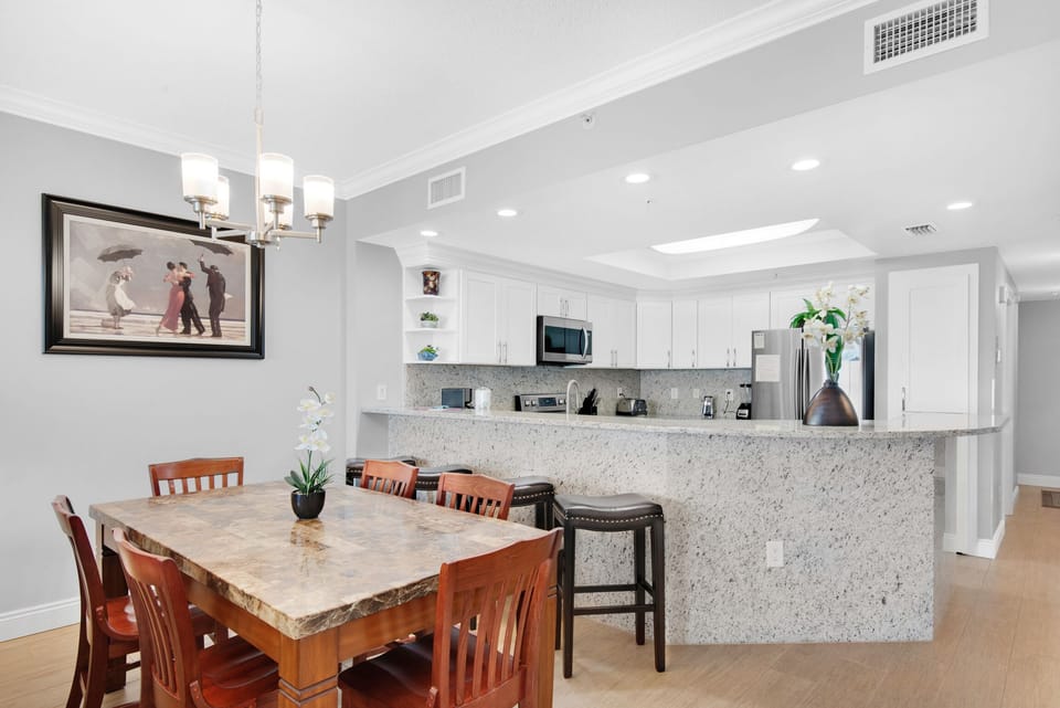 Dining plus eat-in bar seating