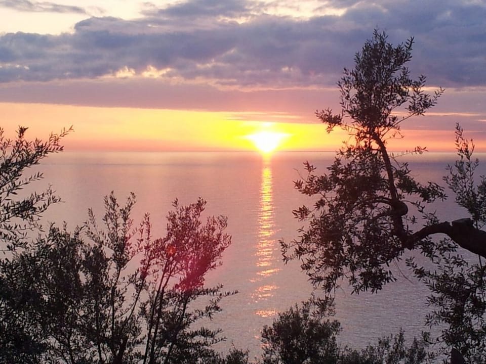 THE ANNEX A small house overlooking Capri, very close to Sorrento, Naples, and Pompeii, Chalet in Massa Lubrense
