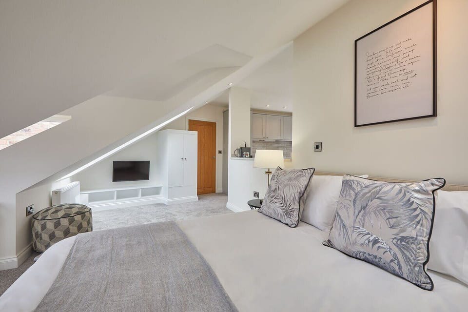 The Birds Nest, Whitby - Host & Stay