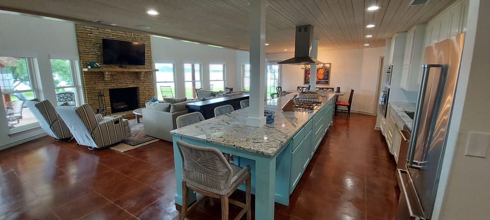 Perfect for entertaining - huge island open to living and dining