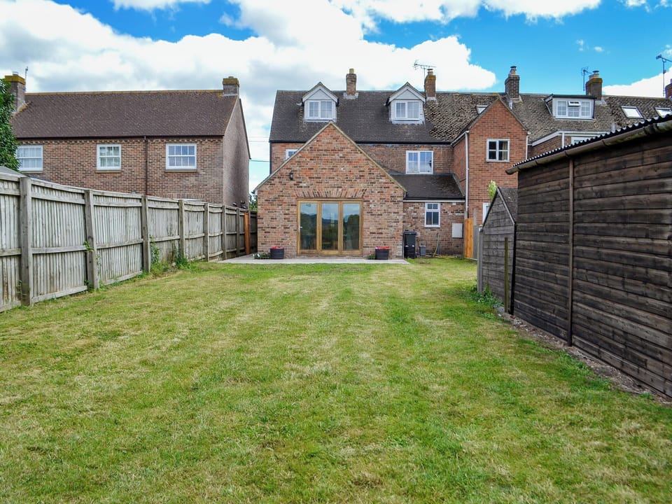 Garden | 4 Greenhaye Cottages - Greenhaye Cottages, Arlingham, near Gloucester