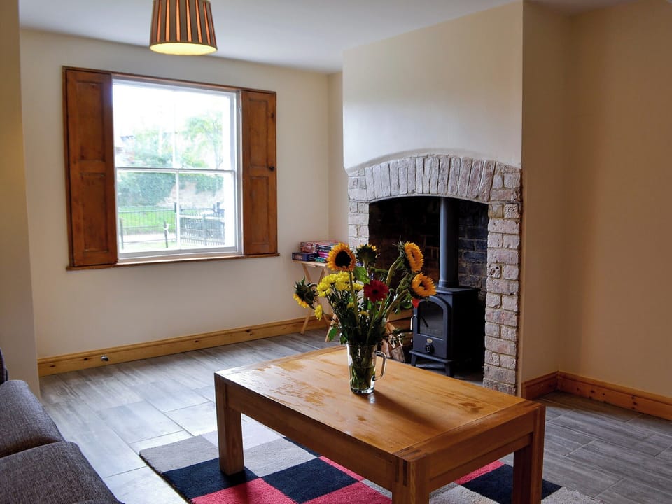 Living room | 4 Greenhaye Cottages - Greenhaye Cottages, Arlingham, near Gloucester