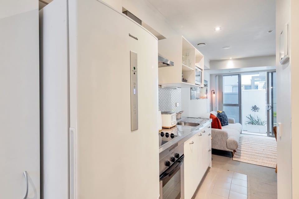 Apartment | Private kitchenette | Full-size fridge, microwave, oven, stovetop