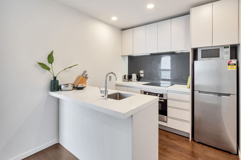 Apartment, 2 Bedrooms, City View | Private kitchenette