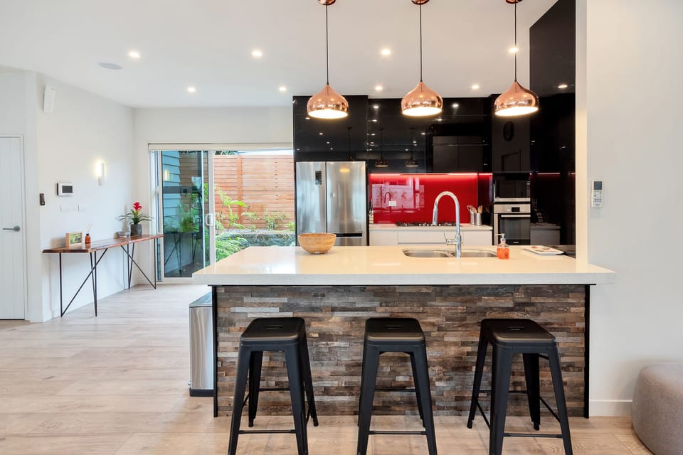 House, 5 Bedrooms | Private kitchen | Full-size fridge, microwave, oven, stovetop