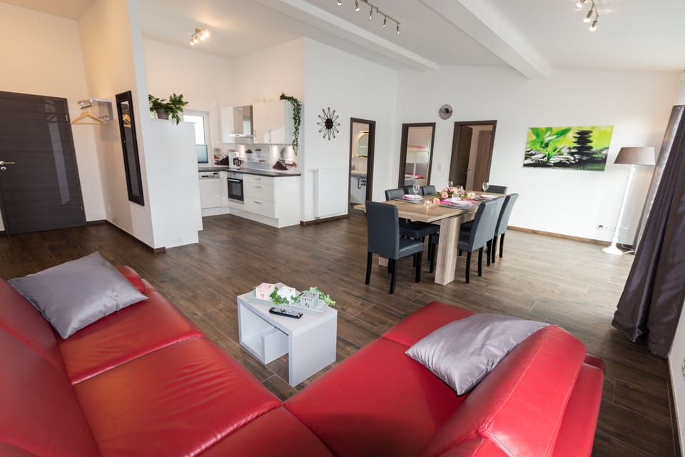 Apartment | Living room | TV