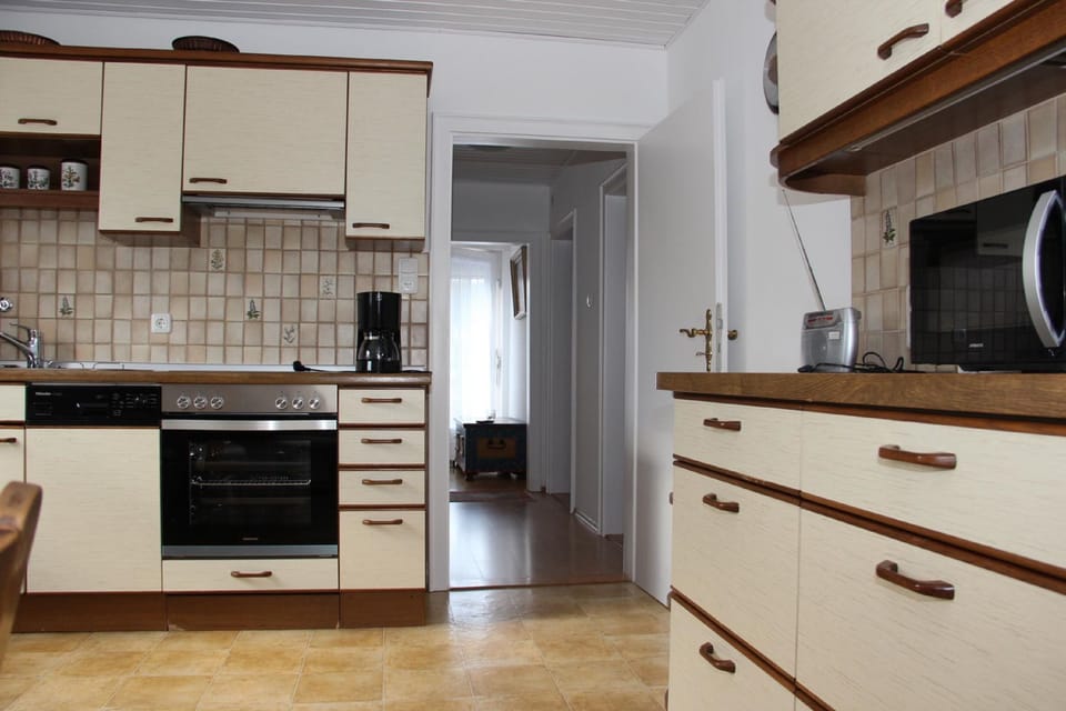 Apartment | Private kitchen | Fridge, microwave, oven, stovetop