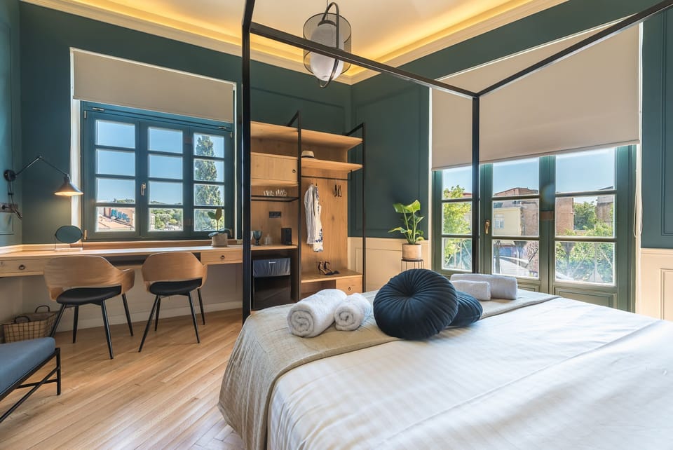 Junior Suite, Balcony | Egyptian cotton sheets, premium bedding, pillowtop beds