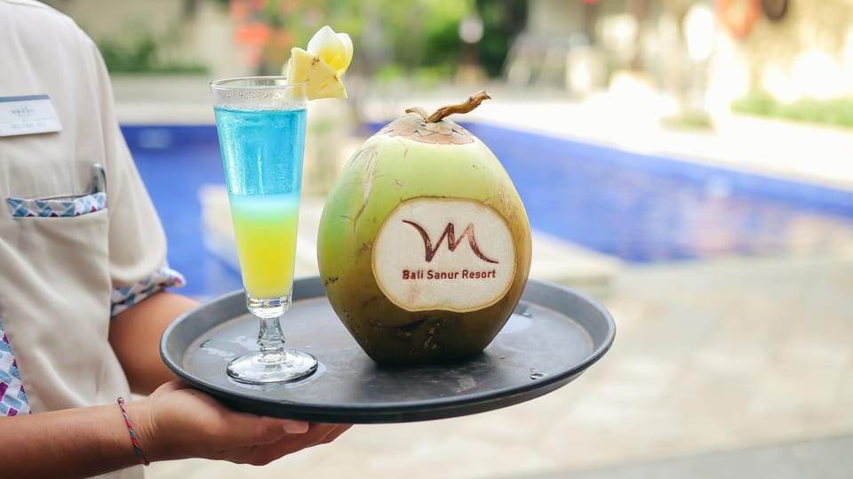 Poolside bar