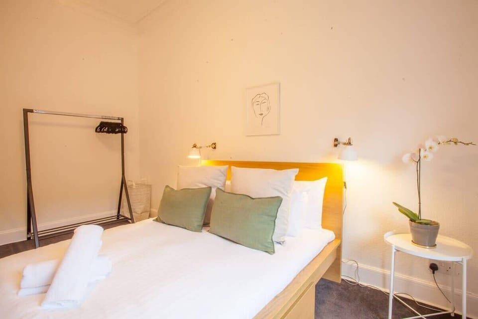 Hotel quality linen provided