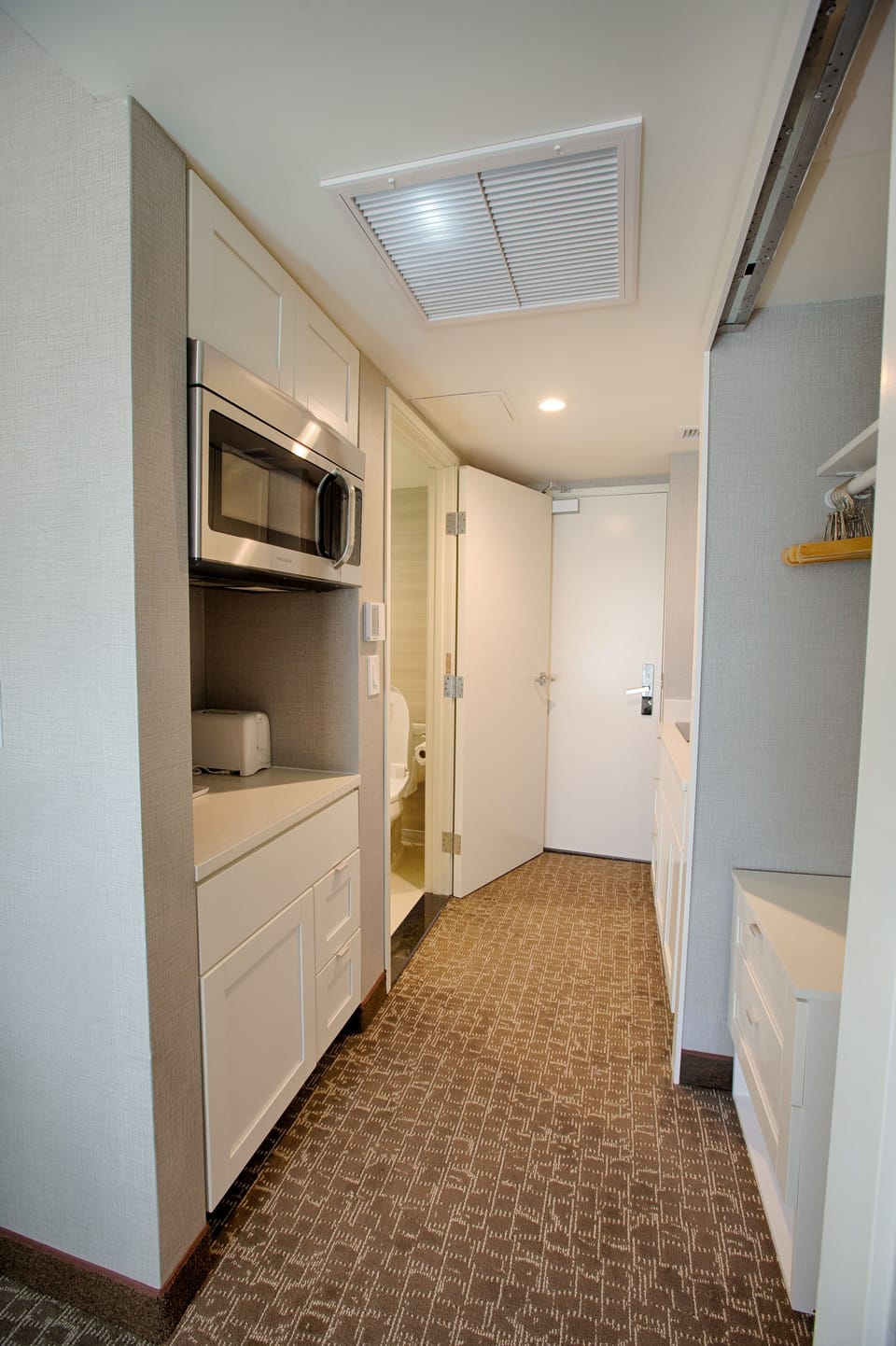 In-room safe, desk, soundproofing, iron/ironing board