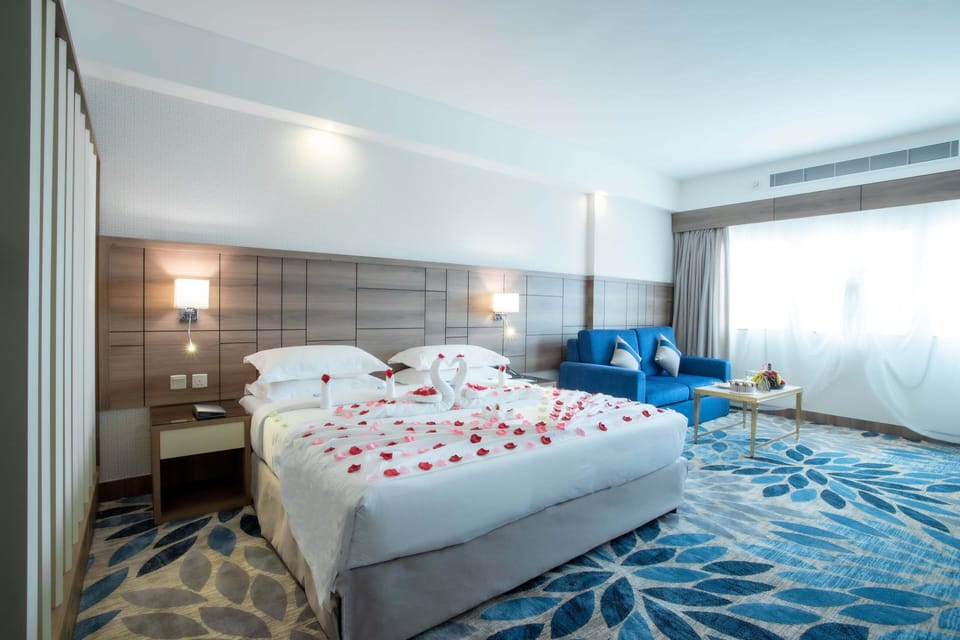 Deluxe Double Room Single Use | Premium bedding, minibar, in-room safe, desk