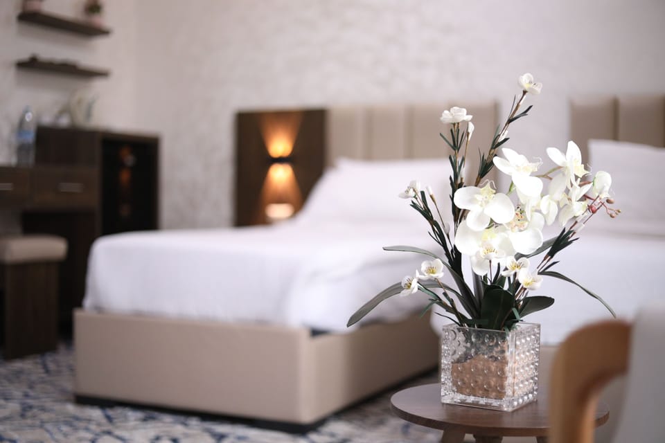 Egyptian cotton sheets, premium bedding, down comforters, pillowtop beds