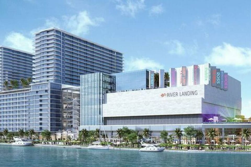 River Landing Miami, excellent place to shop and hang out, is only a few blocks away