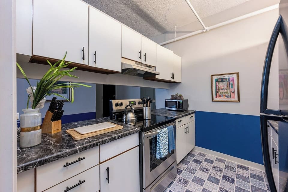 Food, family, and memories with our fully equipped kitchen.