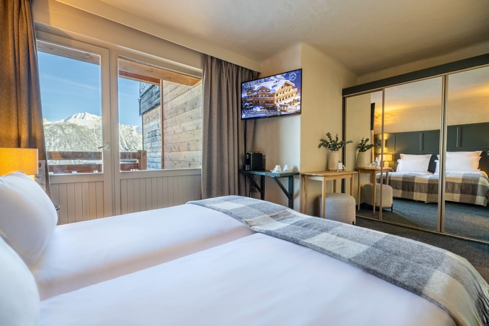 Comfort Room, Balcony | Premium bedding, minibar, in-room safe, individually decorated