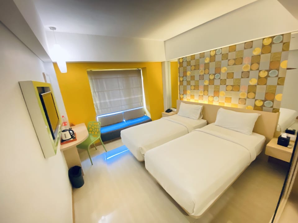 In-room safe, desk, laptop workspace, soundproofing