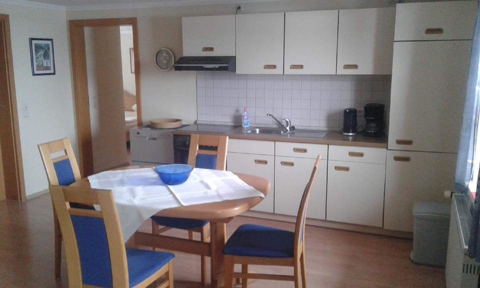 Apartment | Private kitchen | Mini-fridge, oven, stovetop, coffee/tea maker