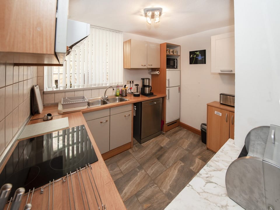 House | Private kitchen | Fridge, microwave, stovetop, dishwasher