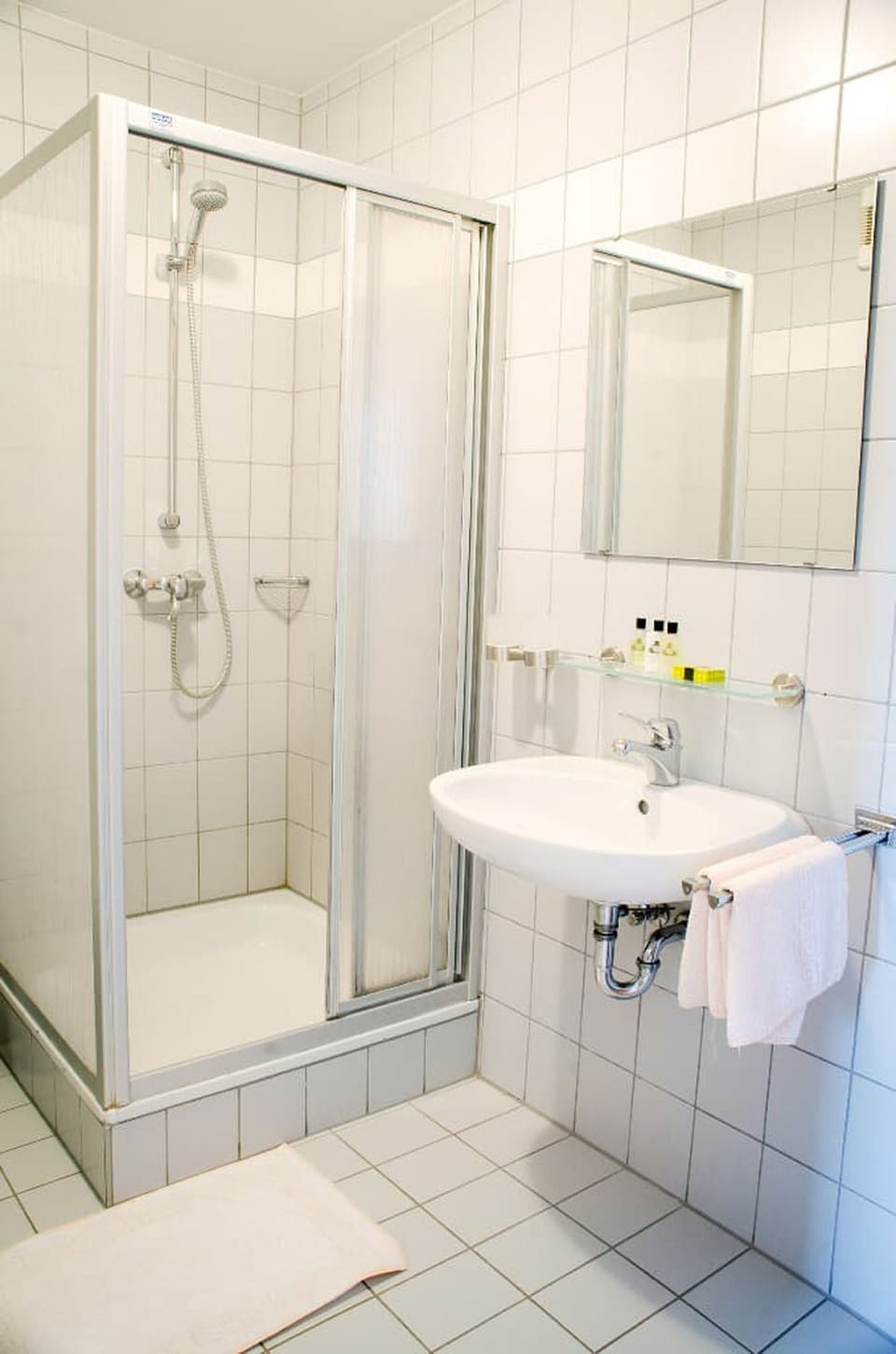 Shower, towels