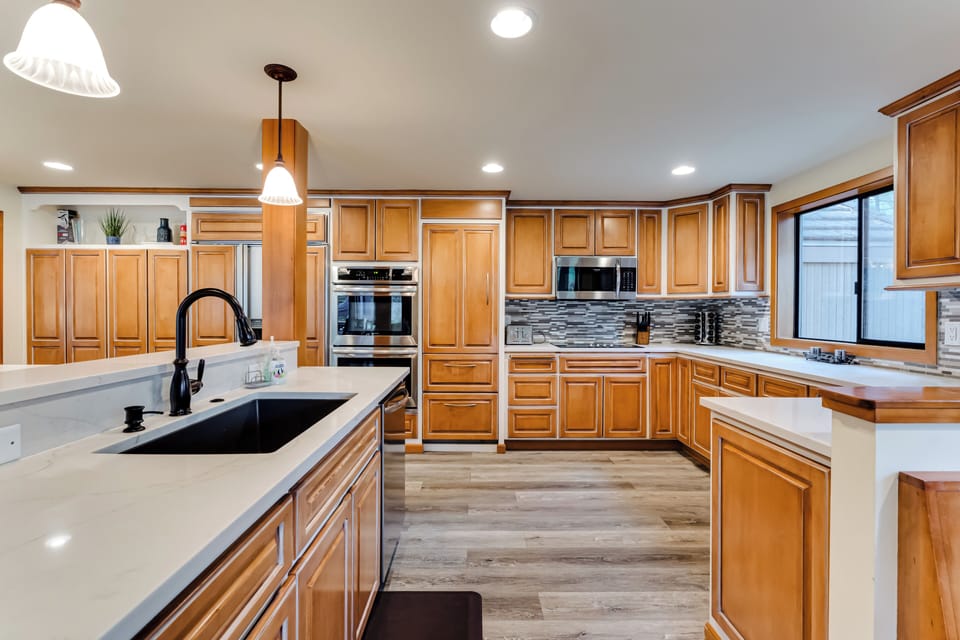 New Kitchen Counters/Flooring Nov 2022