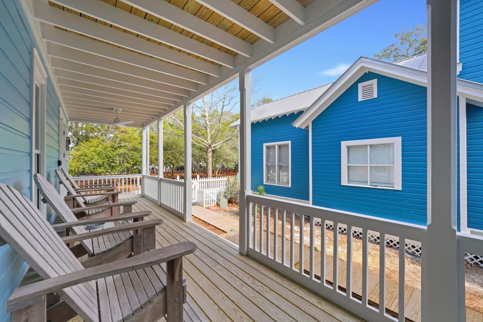 AMAZING, SPACIOUS, OUTDOOR SPACES AND CENTRAL LOCATION