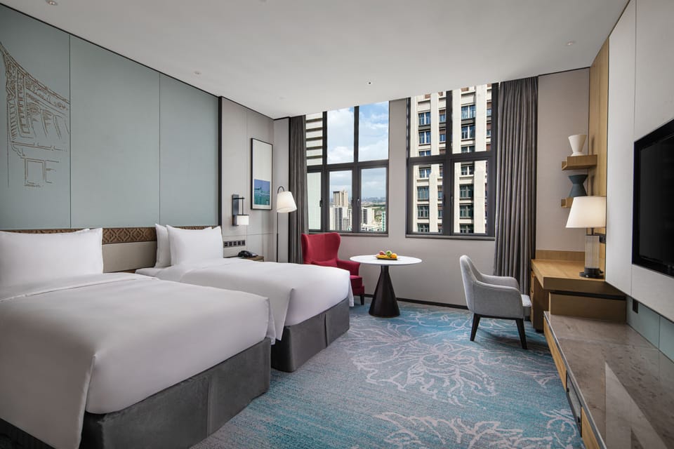 Down comforters, minibar, in-room safe, desk