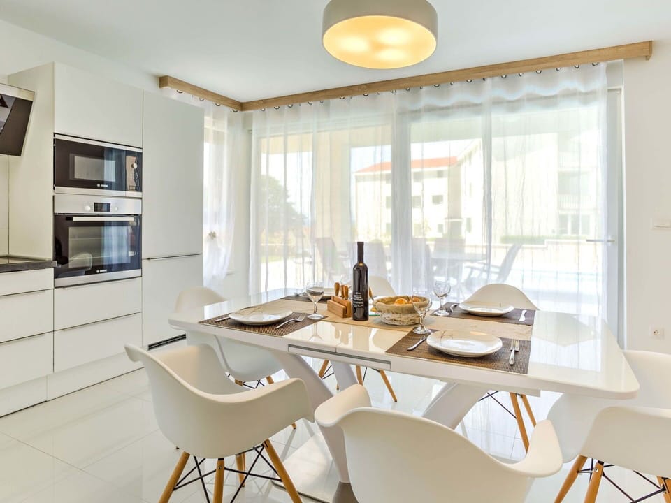 Room, Furniture, Property, Interior Design, Dining Room, Table, Yellow, Building, House, Ceiling
