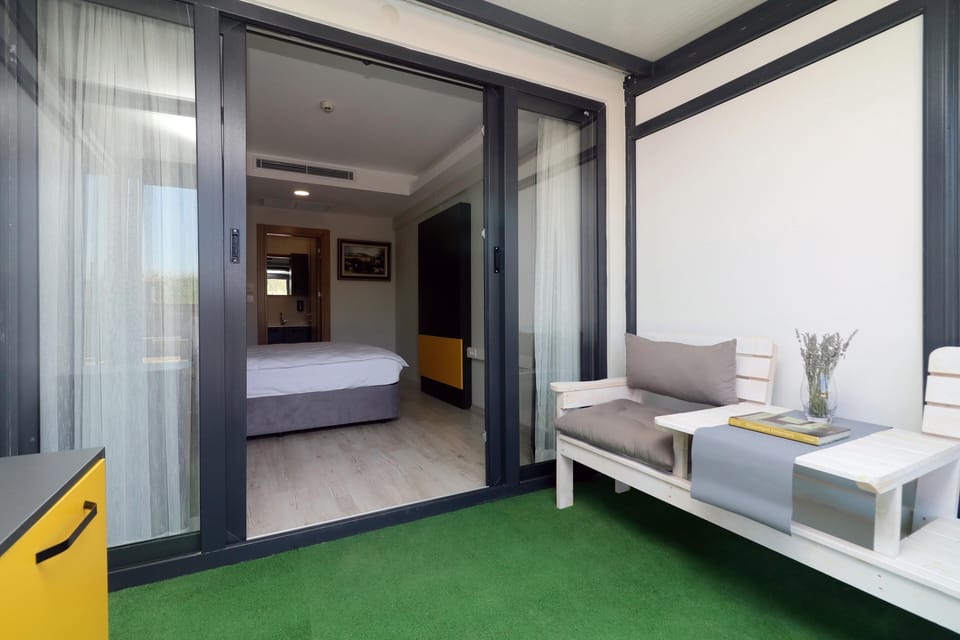 Village Room | Terrace/patio