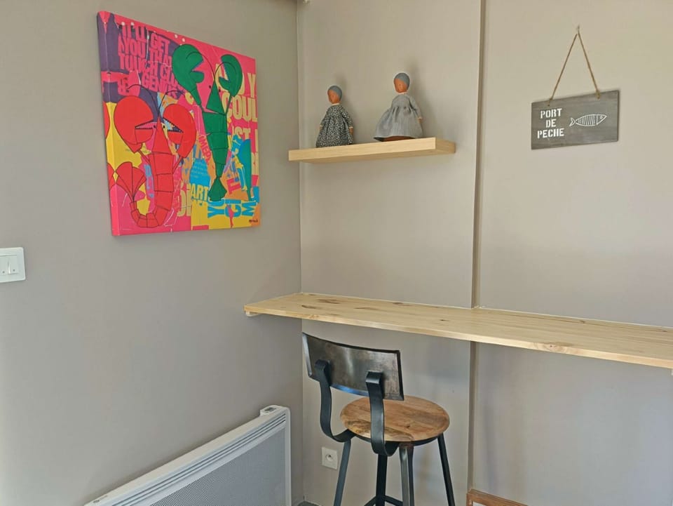 The desk