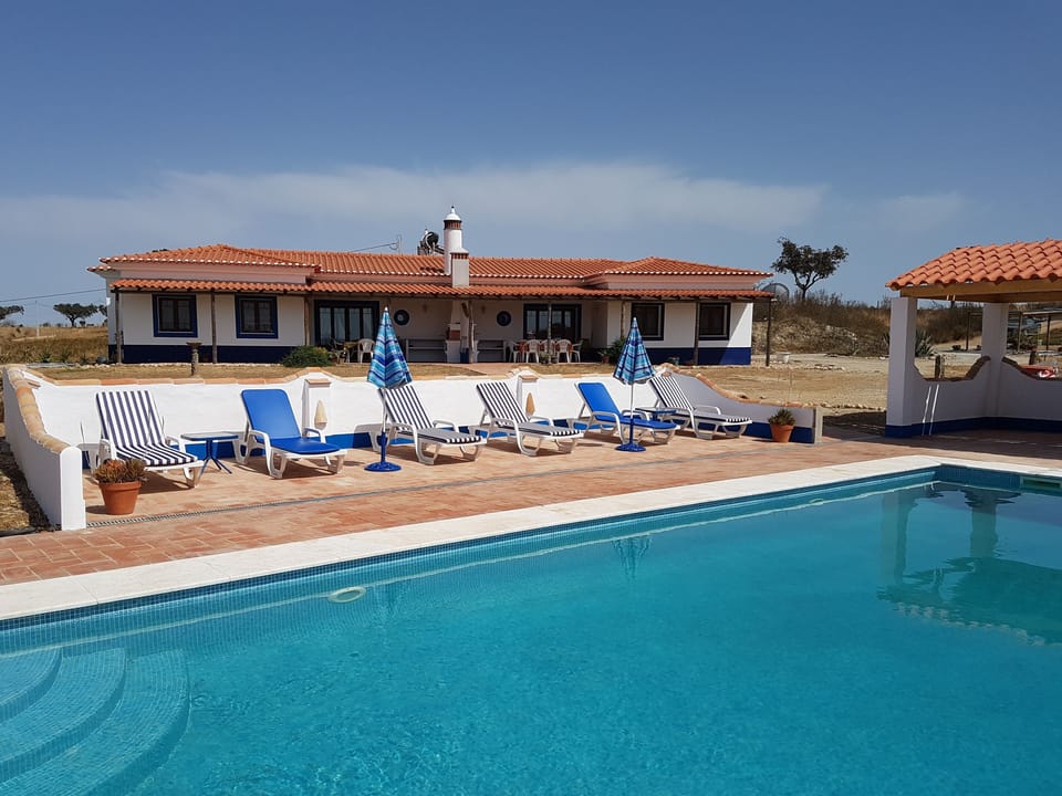 Casa Coruja (right) and Casa Aguia from the pool