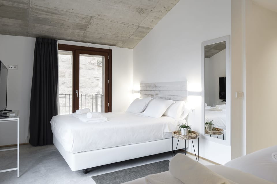 Deluxe Quadruple Room | Free WiFi