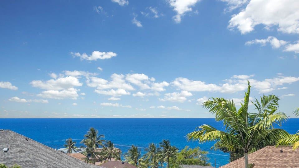 Beach/ocean view