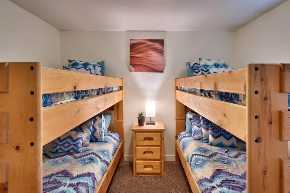 Bedroom #3 (4 Twin Beds)