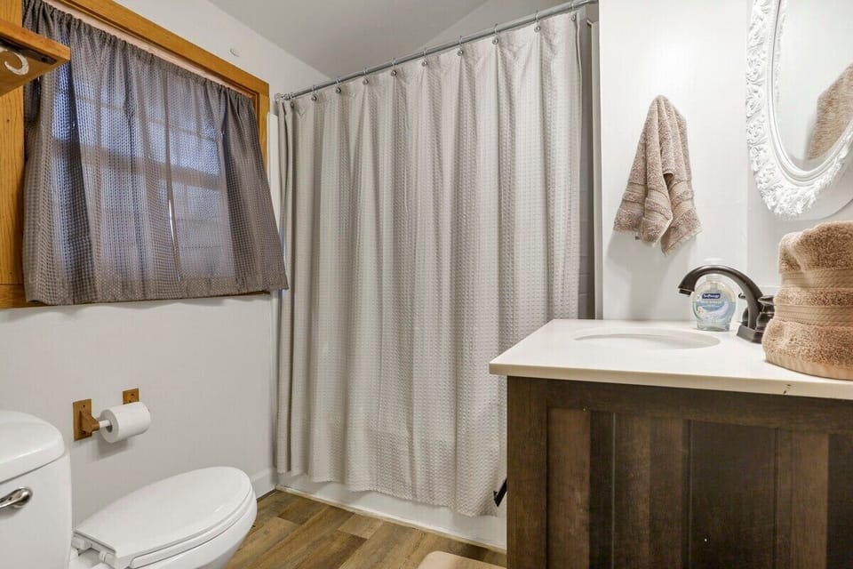 Full bath with shower/tub combo.