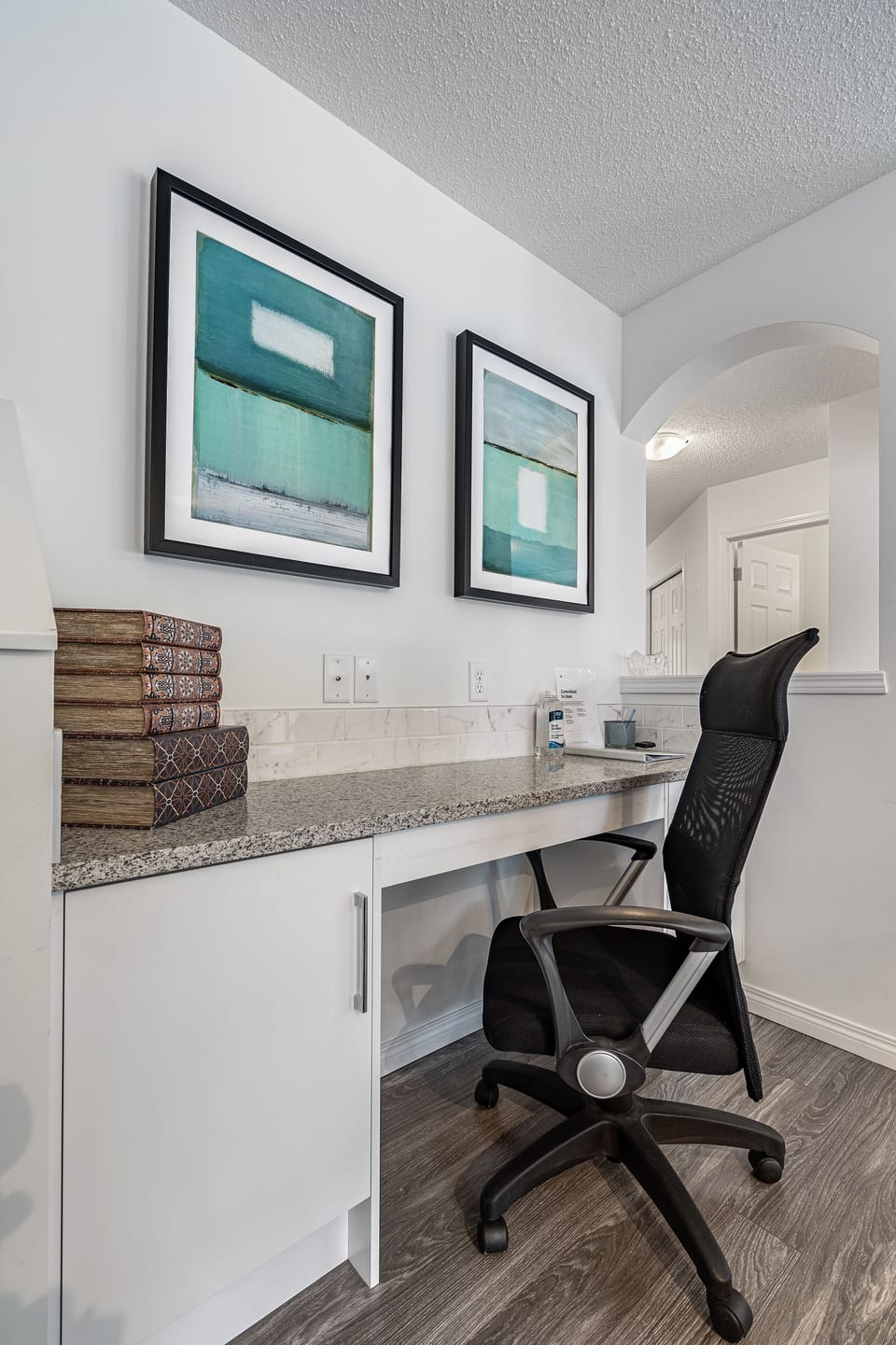 For those who prefer or need to work during their stay, we provide desk&chair.