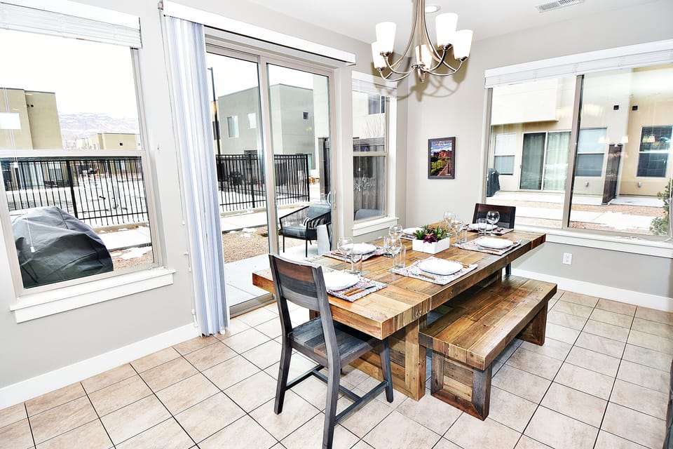 Ent 429 Dining Area with Seating for 8 with incredible views!