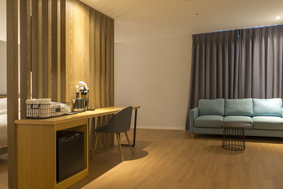 Superior Room, Non Smoking, City View | Free WiFi, bed sheets