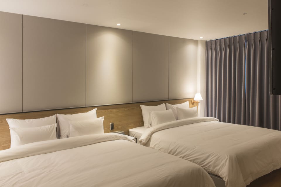 Superior Room, Non Smoking, City View | Free WiFi, bed sheets