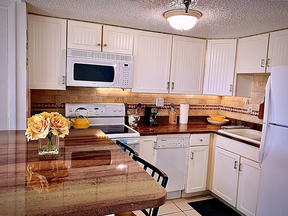 Fully equipped kitchen  