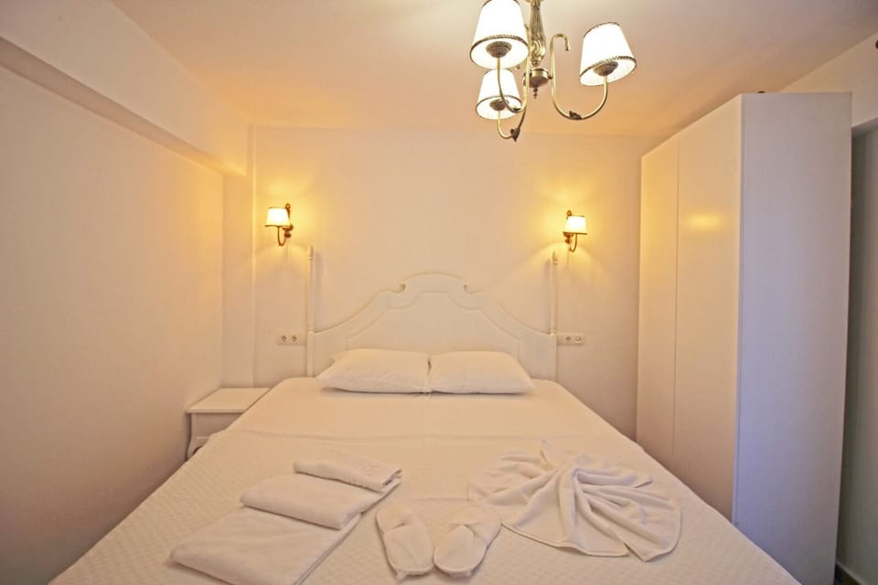 Economy Double Room (Basement) | Desk, free WiFi, bed sheets