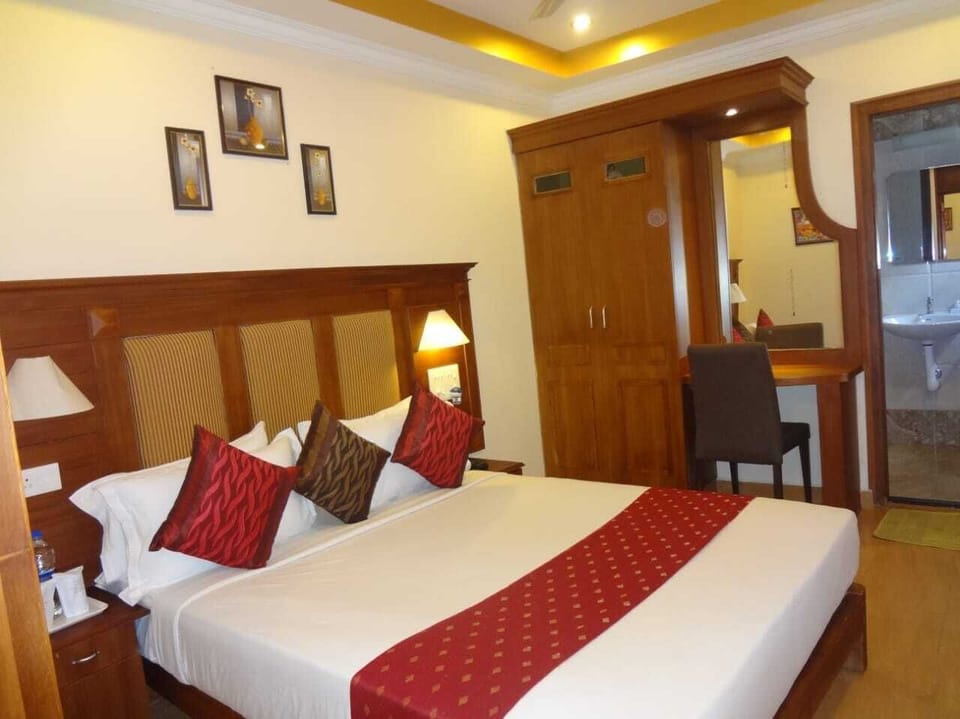 Classic Room | Desk, free WiFi