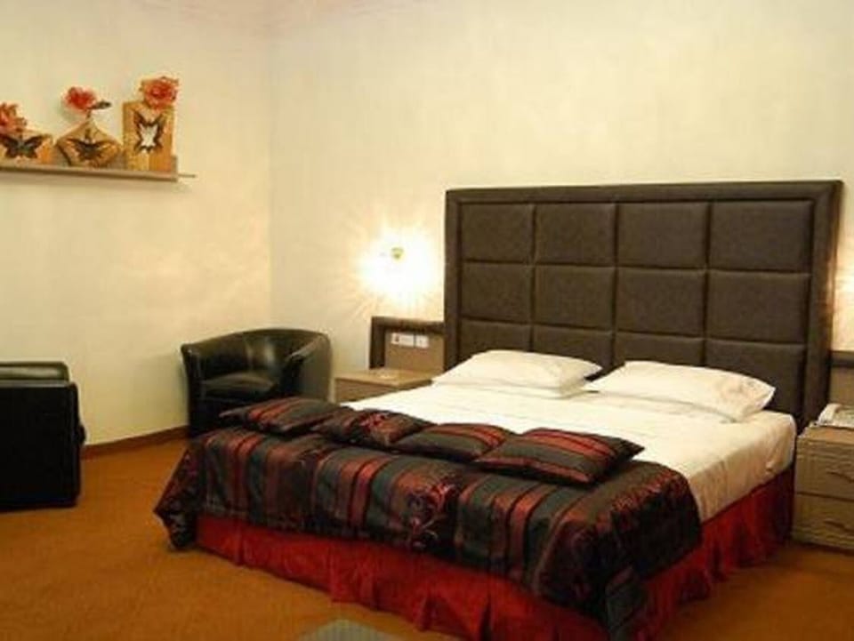 Standard Room | Desk, laptop workspace, free WiFi