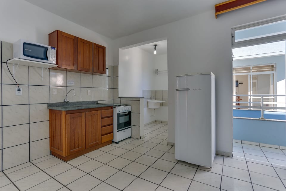 Standard Quadruple Room | Private kitchen | Fridge, microwave, oven, cookware/dishes/utensils