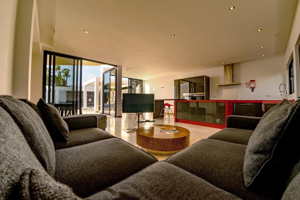 Casa Chani with heated pool in El Roque (2916)