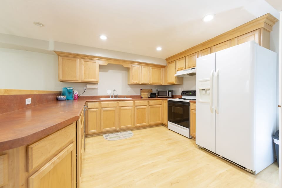 Large kitchen with everything you need to make a great meal. 